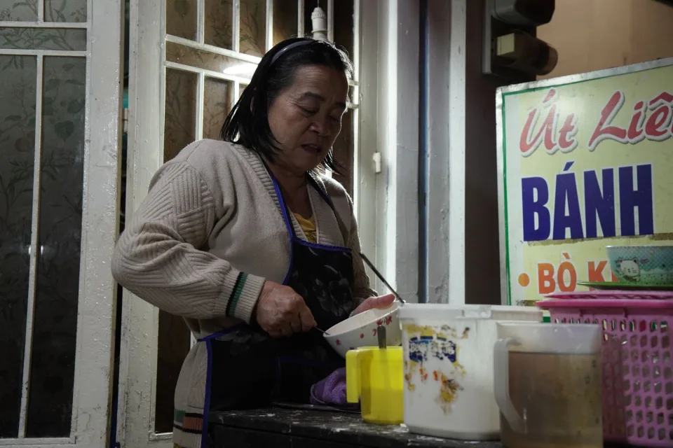 Bàn nướng đông khách tại Nhà Hàng Thảo Sương
